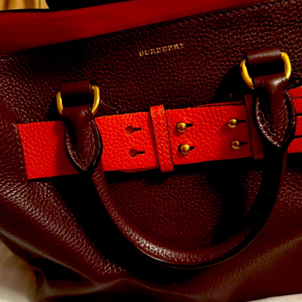 Burberry  Leather Marais Belt handbag